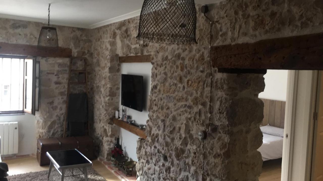 Alojamiento De Piedra Con Encanto Burgo المظهر الخارجي الصورة
