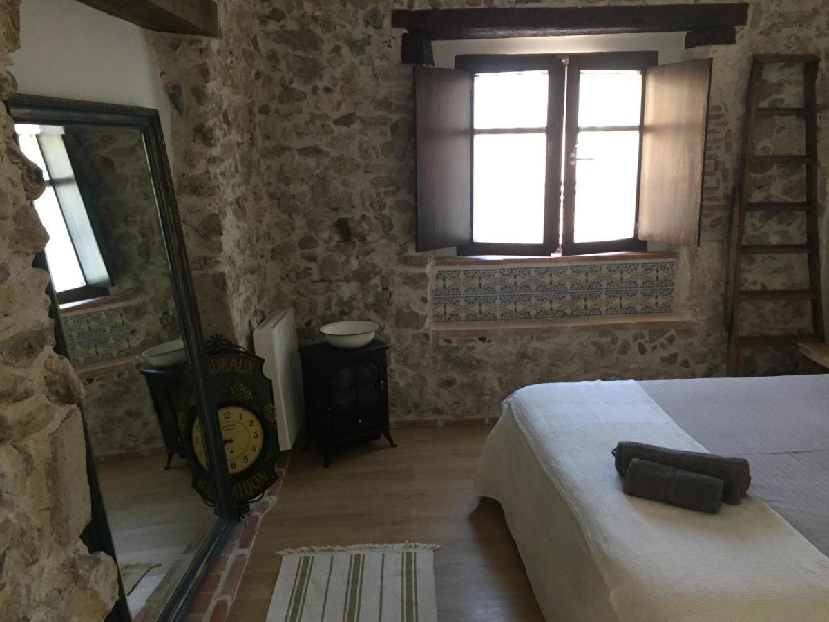 Alojamiento De Piedra Con Encanto Burgo المظهر الخارجي الصورة